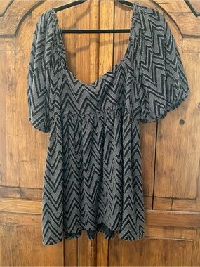 Free People Chevron Babydoll knit Tunic - Black & Gray XL